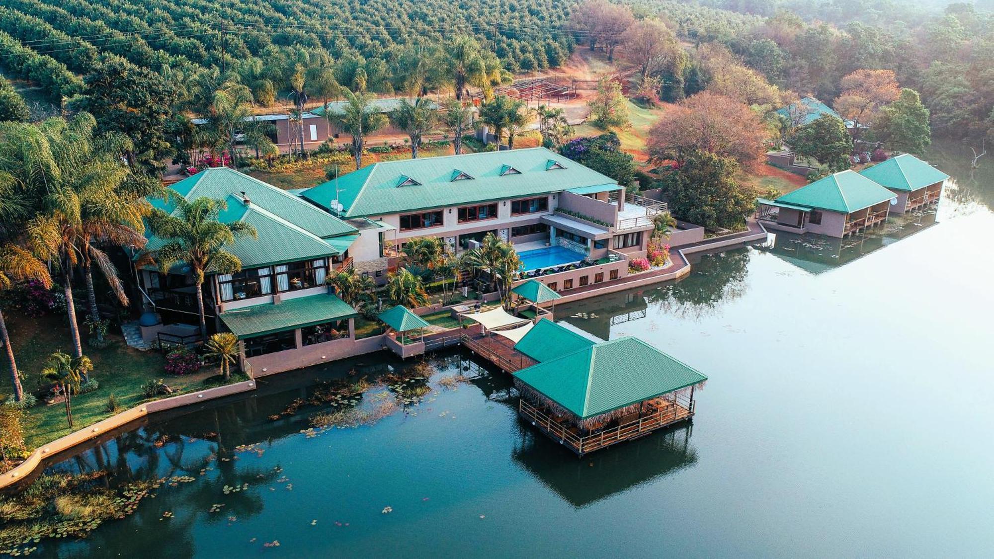 Bambuu Lakeside Lodge Hazyview Exterior photo