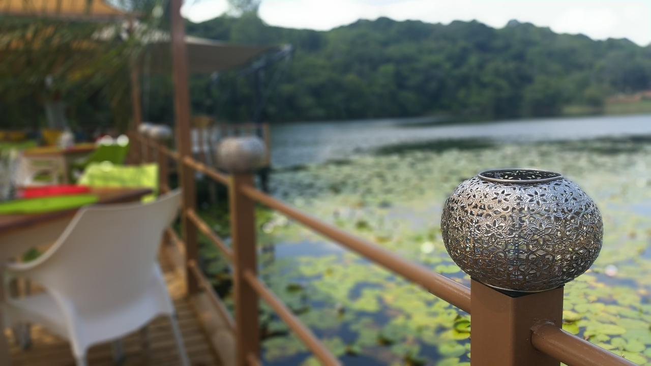 Bambuu Lakeside Lodge Hazyview Exterior photo